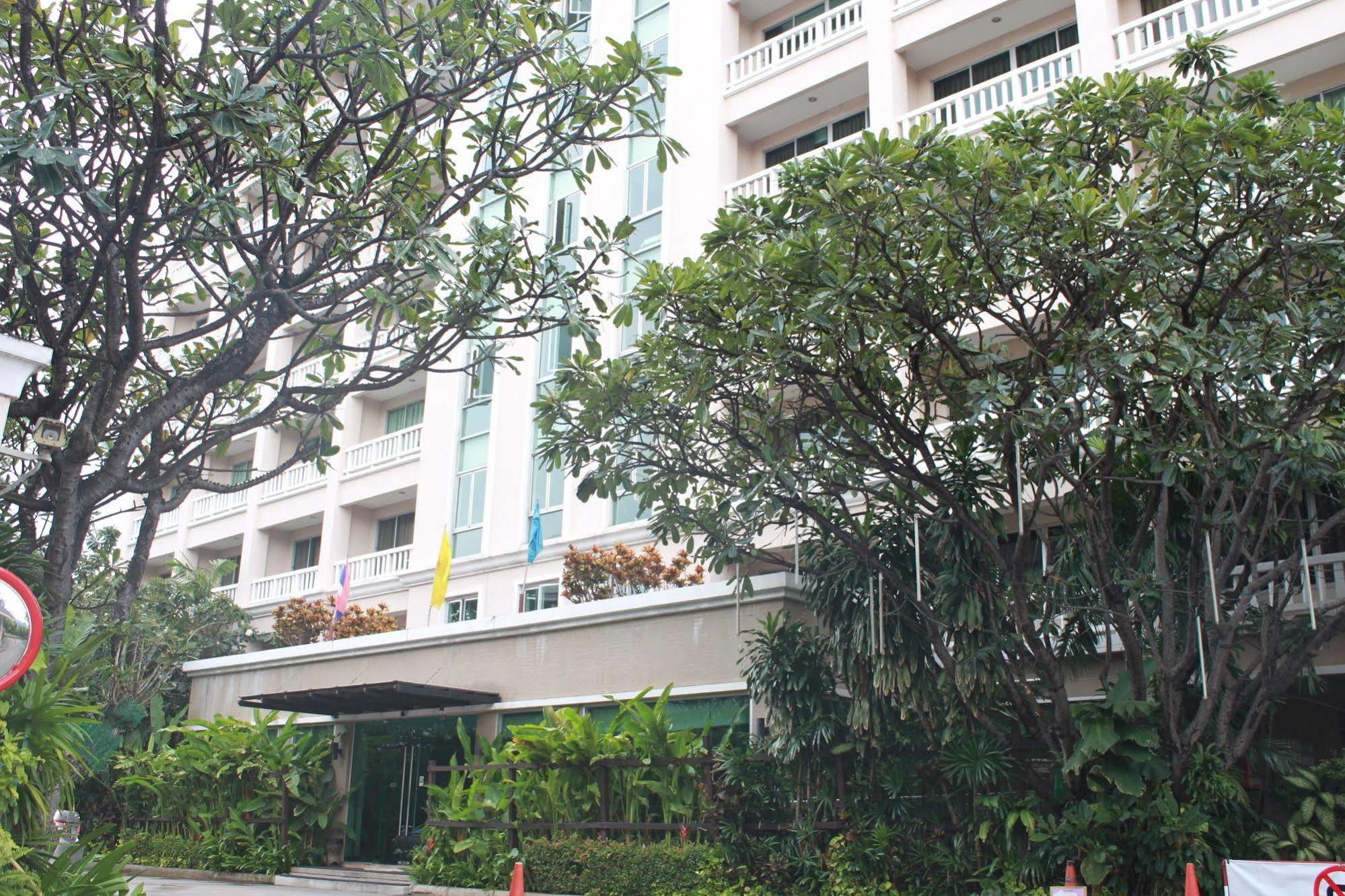 14 Place Bangkok Exterior foto